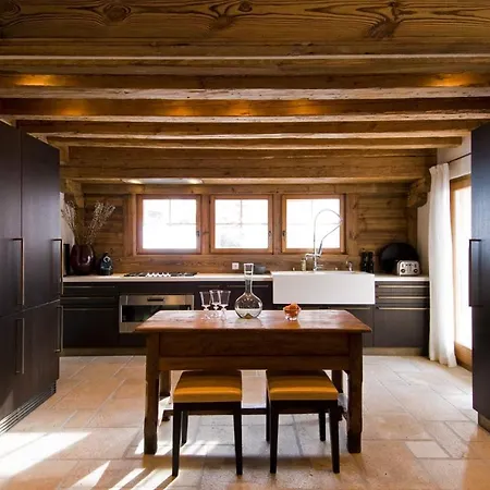 Vanilla Apartment